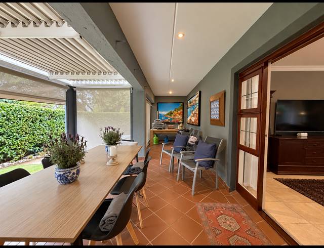 3 BEDROOM TOWNHOUSE FOR SALE IN MIDSTREAM ESTATE